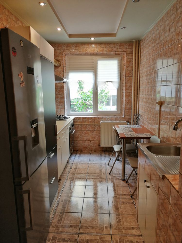 De închiriat 2 camere, pet friendly, mobilat, metrou 1 Decembrie - Poză 4