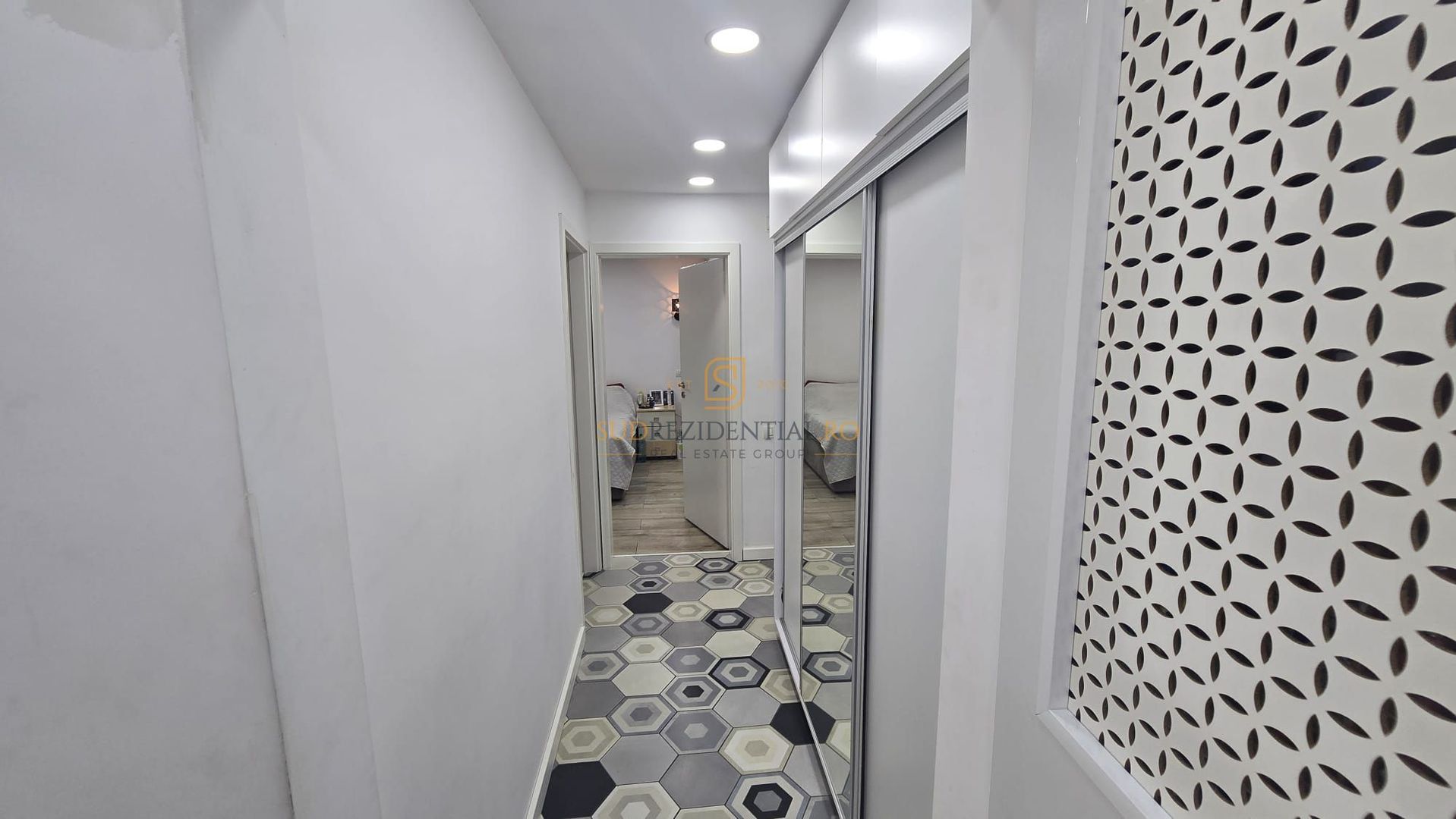 Apartament cu 4 camere de vanzare, Bd. C-tin Brancoveanu, Sector 4 - Poză 2