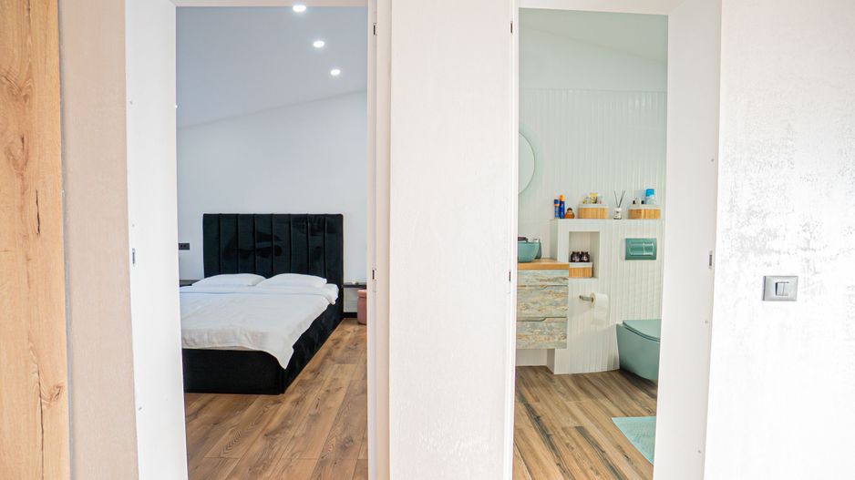 Lumina – Casa P+1E de vânzare, mobilată/echipata, cu piscină si garaj. - Poză 16