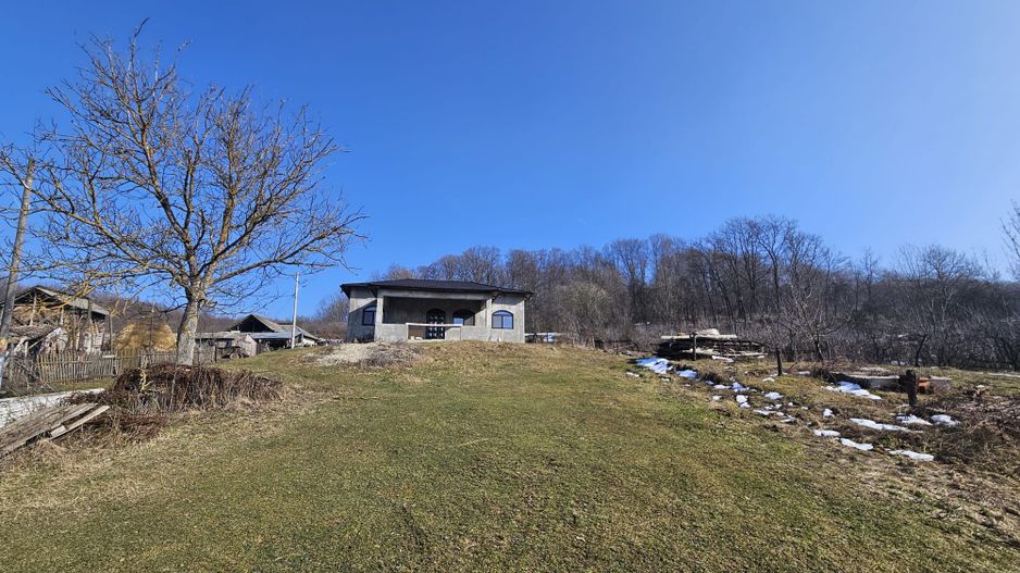 Casă pe platou, liniște și natură – Boțești, Argeș - Poză 13