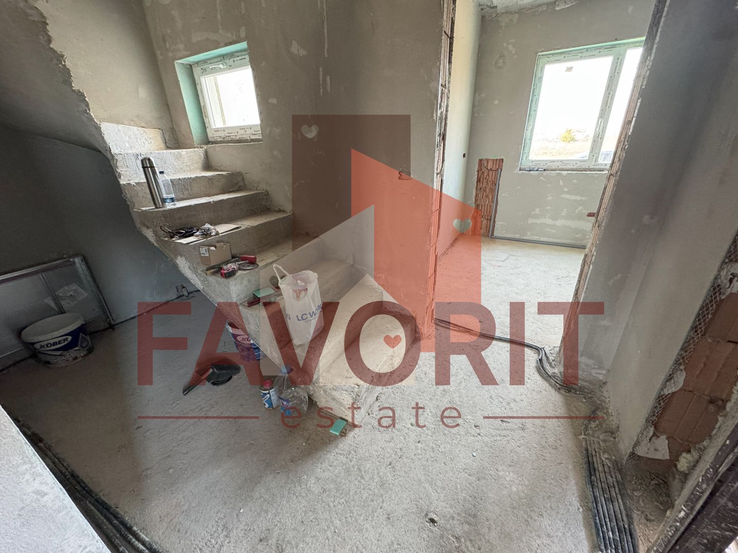 2 dormitoare. Langa centru comercial. Aproape de asfalt. - Poză 13