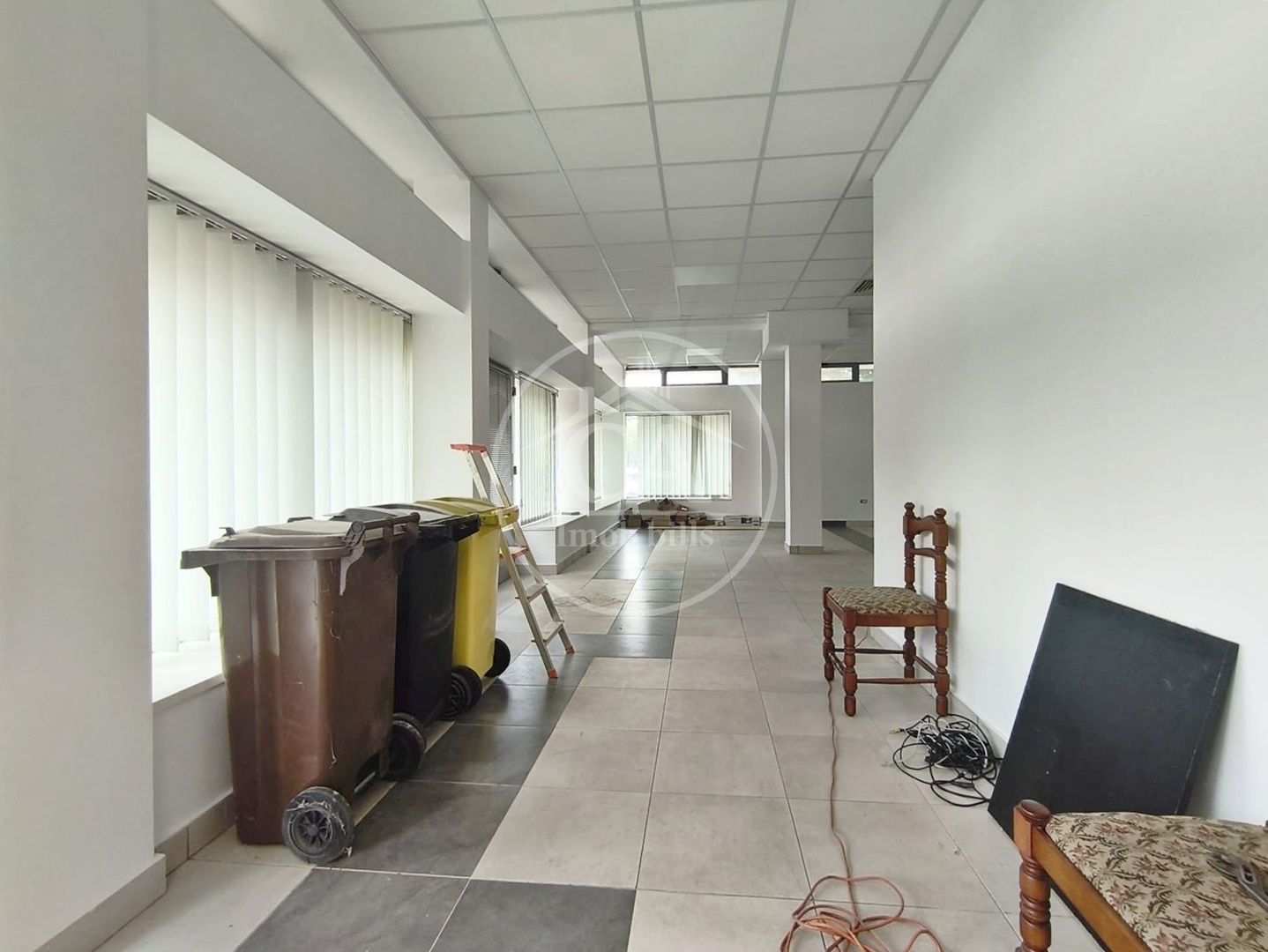 Spatiu comercial de inchiriat de tip S+P+E in zona Rogerius, Oradea - Poză 17