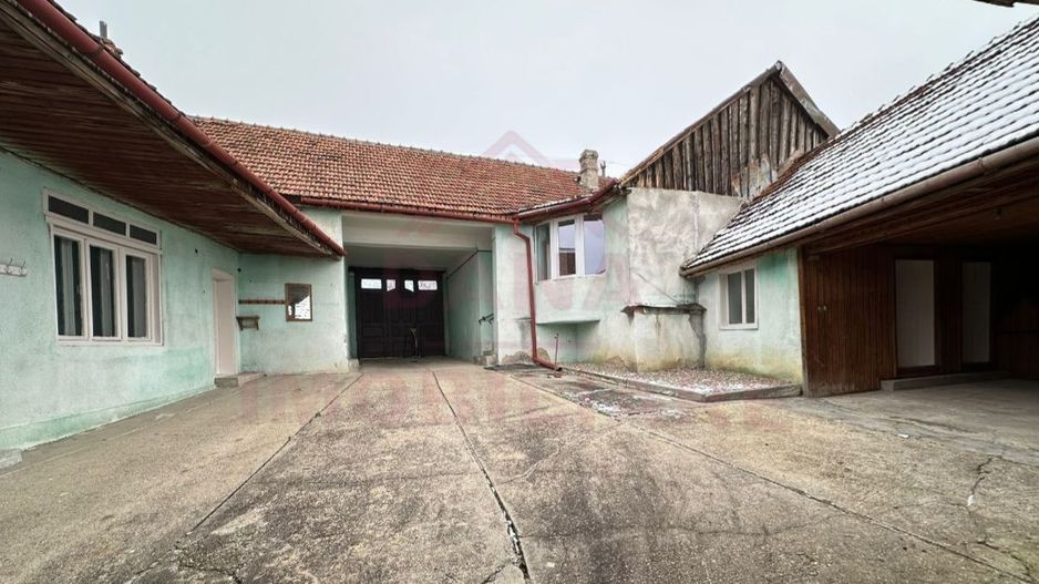 CASĂ DE VÎNZARE ÎN ILOVA\7 CAMERE, JUD.CARAȘ-SEVERIN - Poză 4