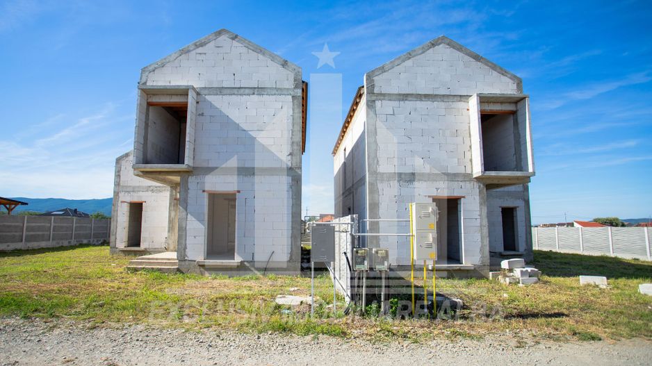 Casa individuala de vanzare, Oarda de Jos - Poză 1
