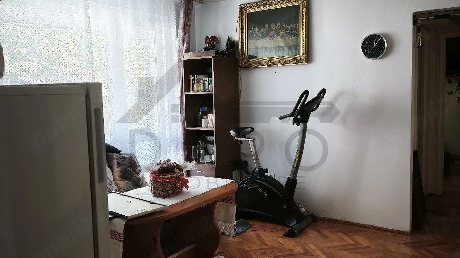 vând apartament cu 3 camere in Tudor zona Fortuna - Poză 5