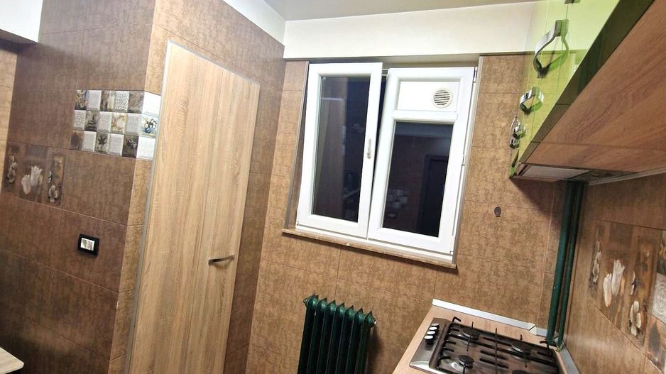 Închiriere Apartament cu 3 camere, mobilat complet, etaj 1, metrou Dristor - Poză 5