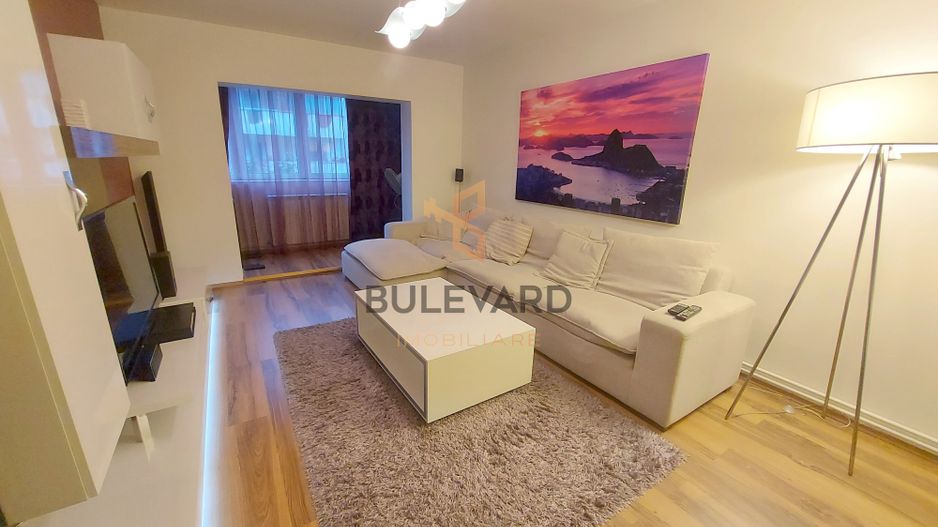 Apartament cu 4 camere decomandate B-dul 21 Decembrie 1989! - Poză 1