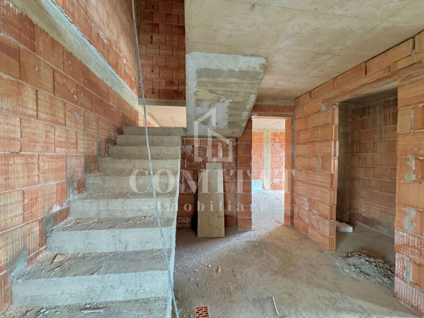 Casă individuală cu 5 camere de vânzare în Jucu | 1000 mp teren - Poză 4