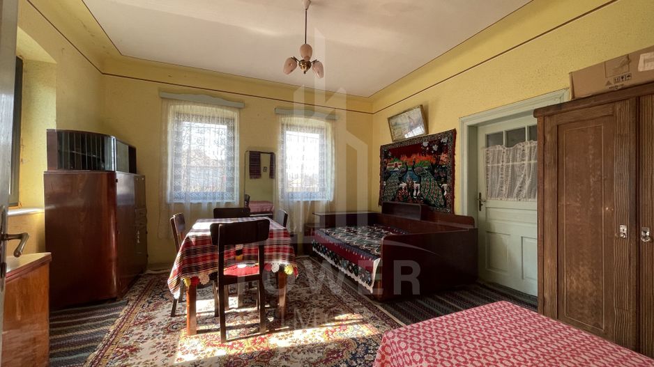 Casă individuală | 2 corpuri | Șură și anexe | teren 1460 mp – Porumbacu De Jos - Poză 5