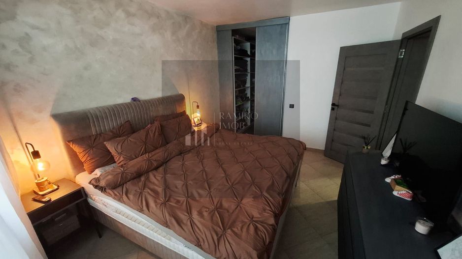 Apartament 3 camere decomandat 112mp Metalurgiei / Turnu Magurele - Poză 1