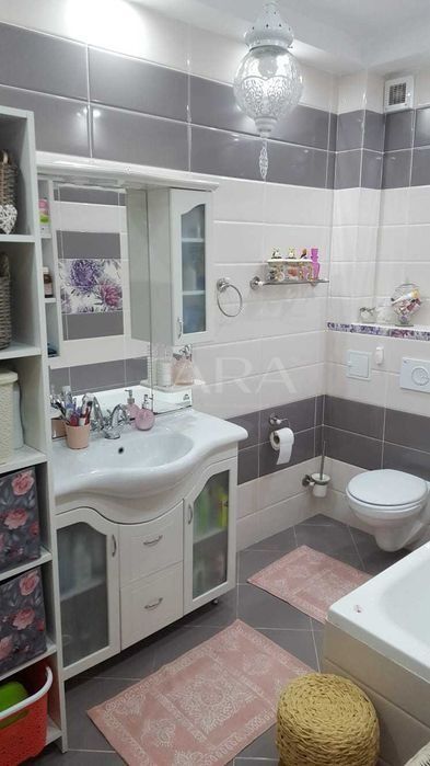 Apartament cu 3 camere de vanzare in Floresti. - Poză 7