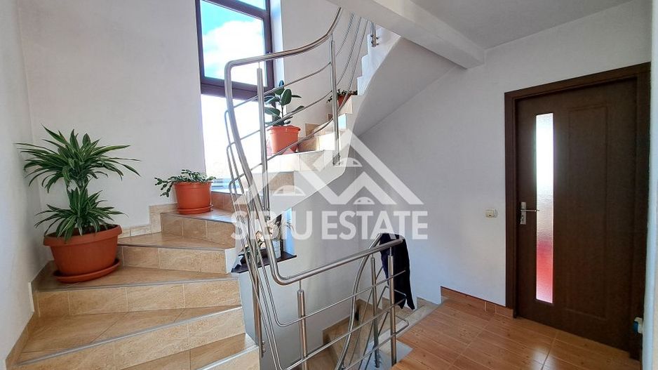 Casa Sibiu cu pivnita si garaj, curte mare - Poză 23