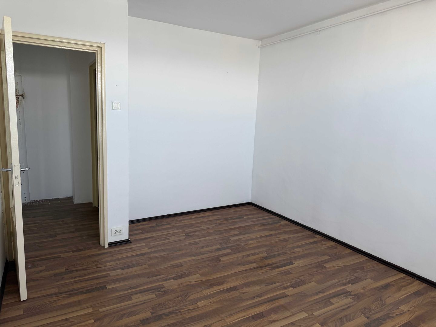 De vanzare  Apartament 2 camere DRUMUL TABEREI - Poză 3