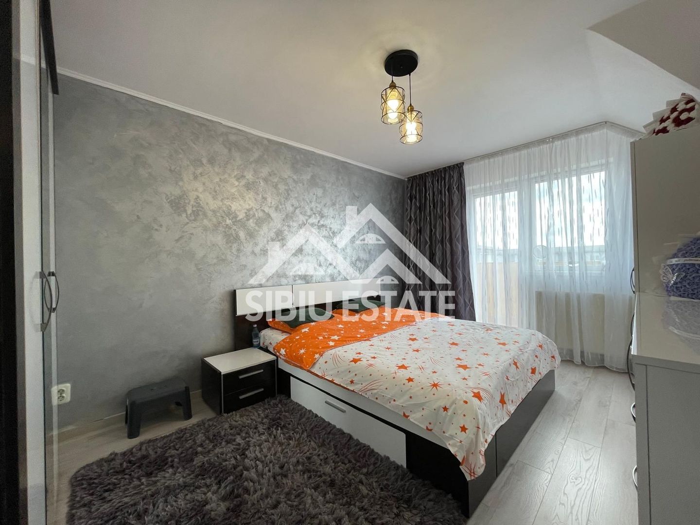 Apartament 3 camere 70 mp.  pod, loc de parcare-Selimbar - Poză 4