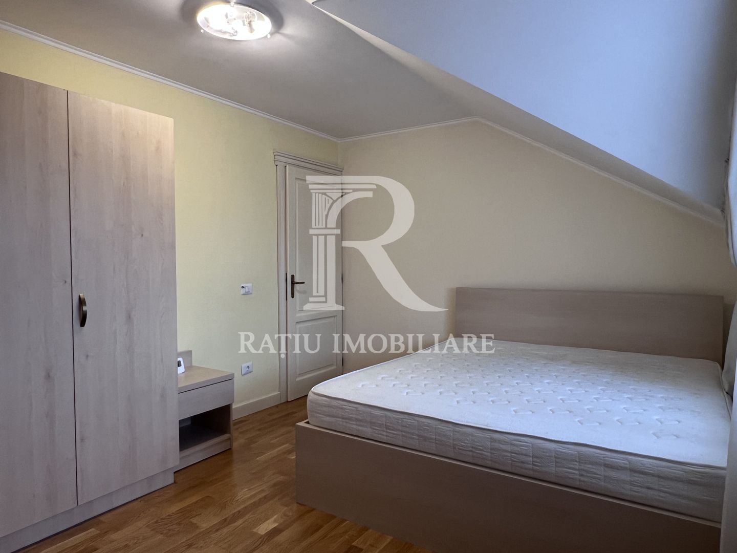 Casa cu 4 camere de inchiriat | Cartierul Grigorescu | Oradea - Poză 23