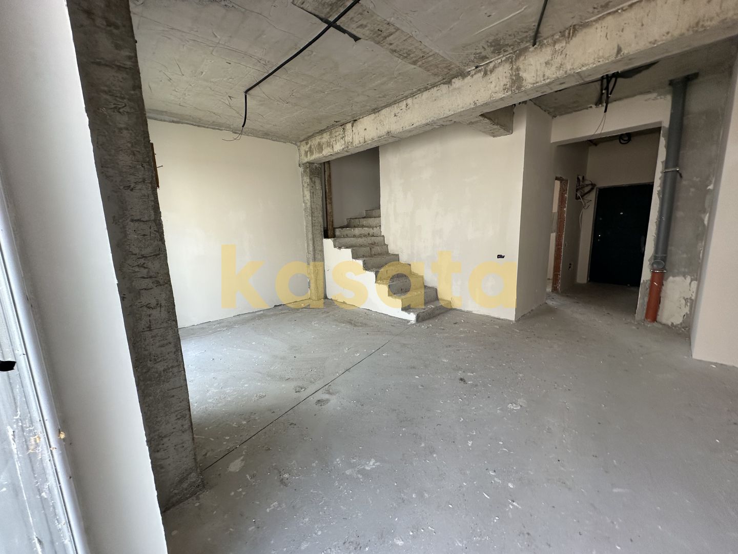 Casă Triplex 🏡 | Bragadiru 📍 | 2 locuri parcare | Zonă liniștită 🌳 - Poză 2