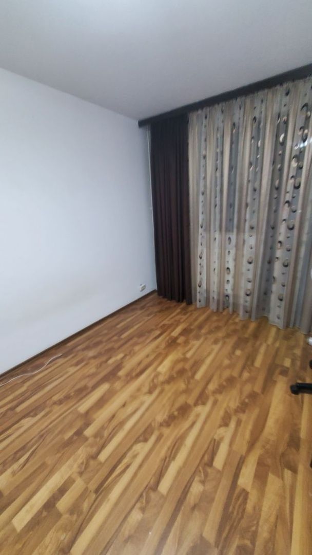 Vanzare apartament 2 camere Titan-Codrii Neamtului, pret negociabil - Poză 3