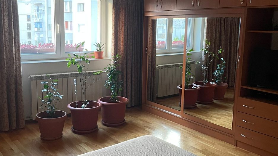 De vanzare Apartament 3 camere Matei Basarab, Calarasi, Central - Poză 3