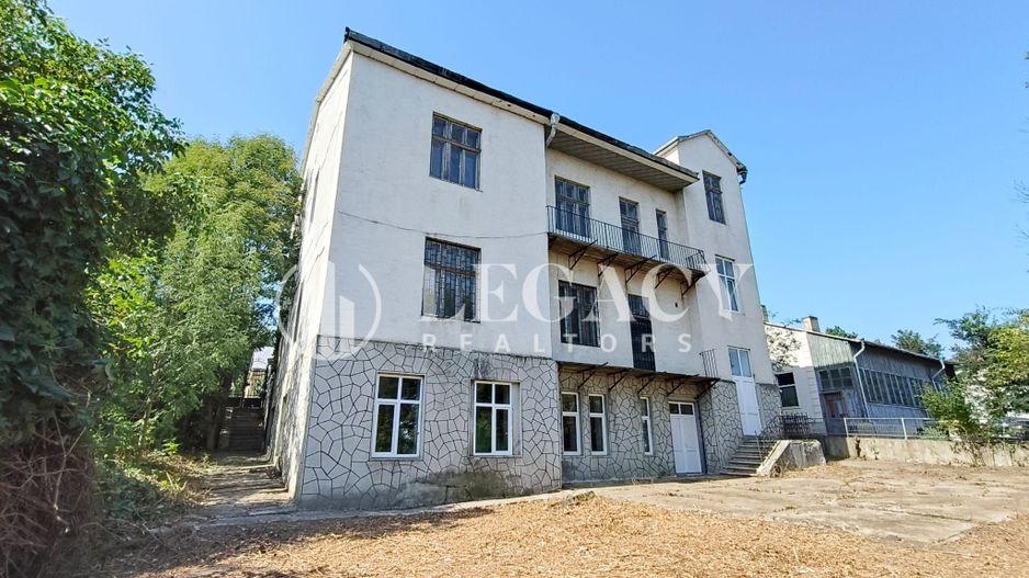 VÂNZARE/SCHIMB CU TEREN  - Clădire interbelică, centru oraș Siret - Poză 11