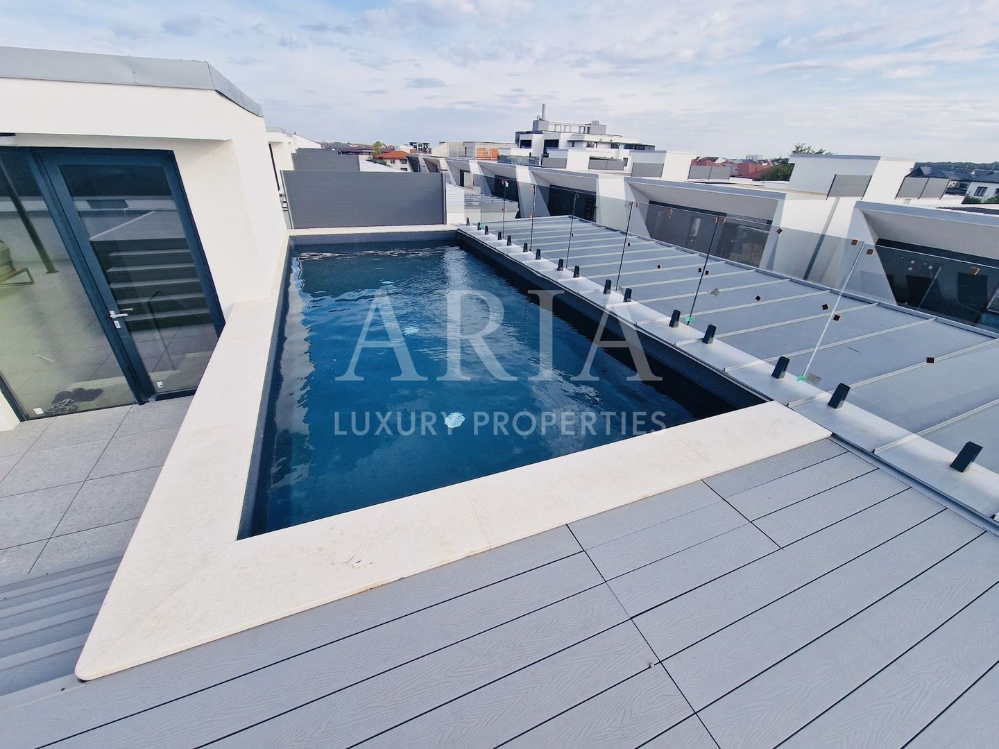 LUXURY SMART VILLA - ROOFTOP POOL - FIRST RENT - Poză 18
