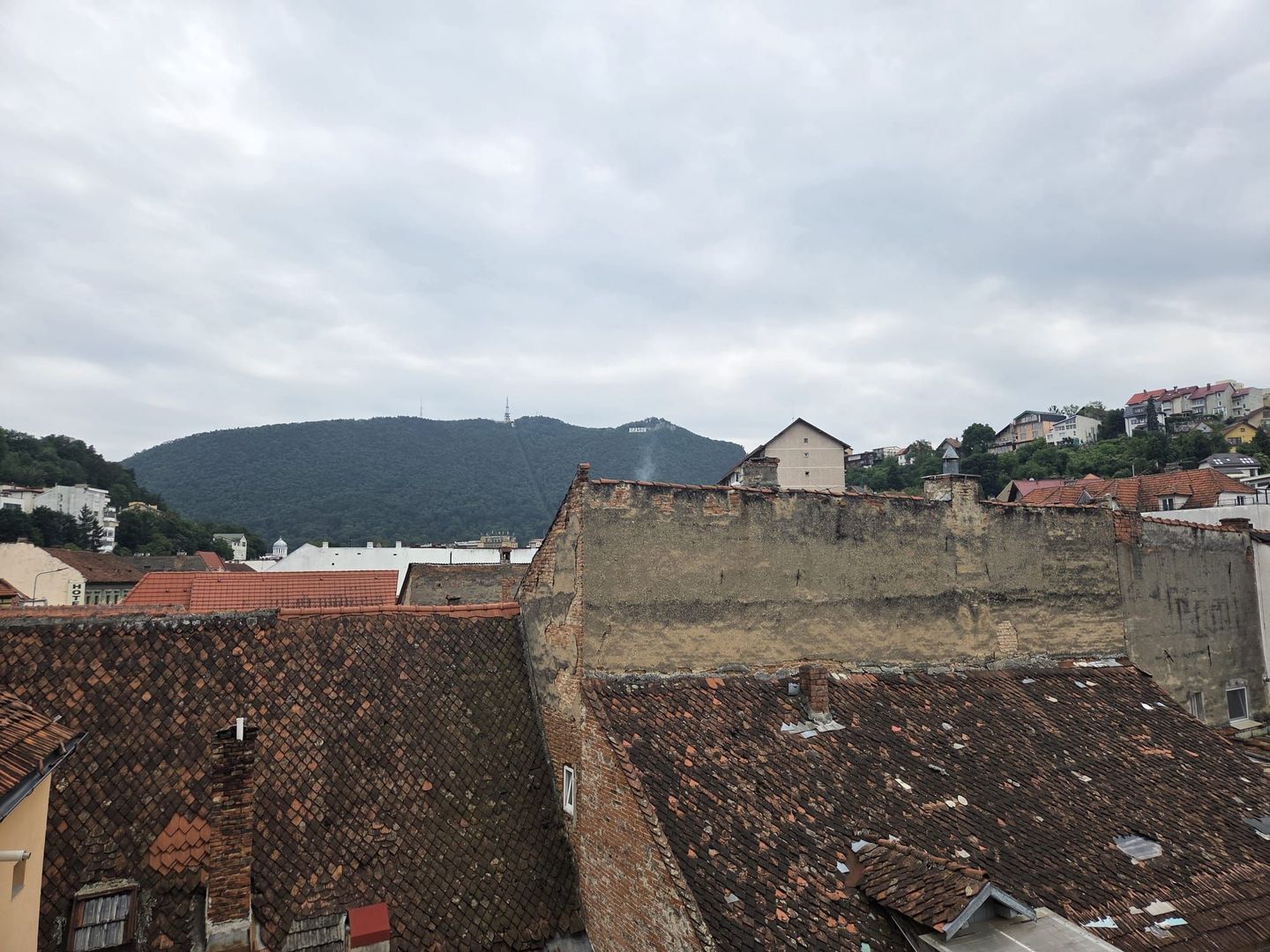 Apartament 3 camere zona centrala - Poză 1