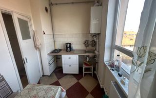 Apartament 2 camere decomandat Tractorul etaj 3 centrală termică nouă - Poză 7