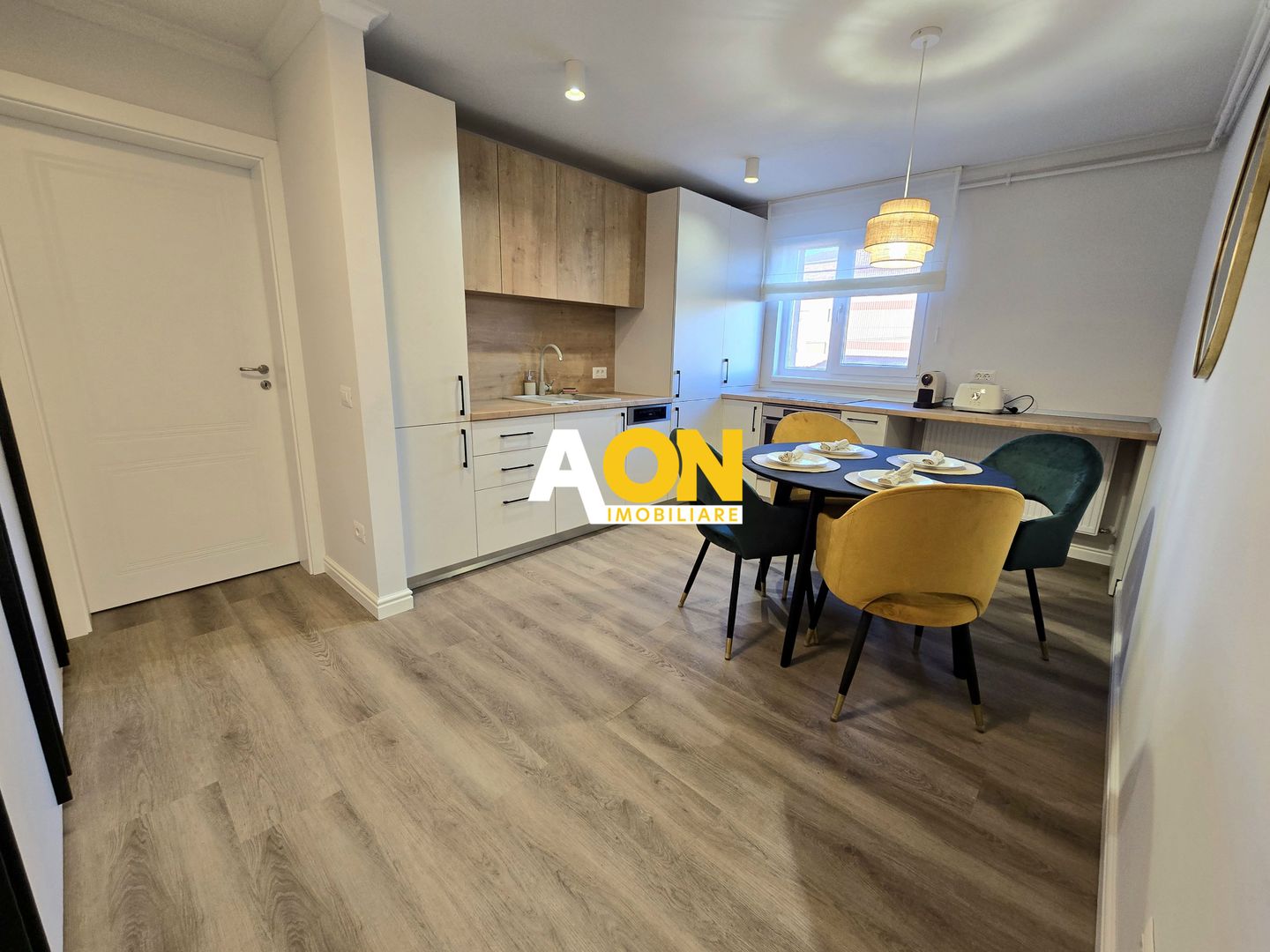 Apartament cu 2 Camere, Ultrafinisat, Zona Școlii Mihai Eminescu(Nr.7) - Poză 4