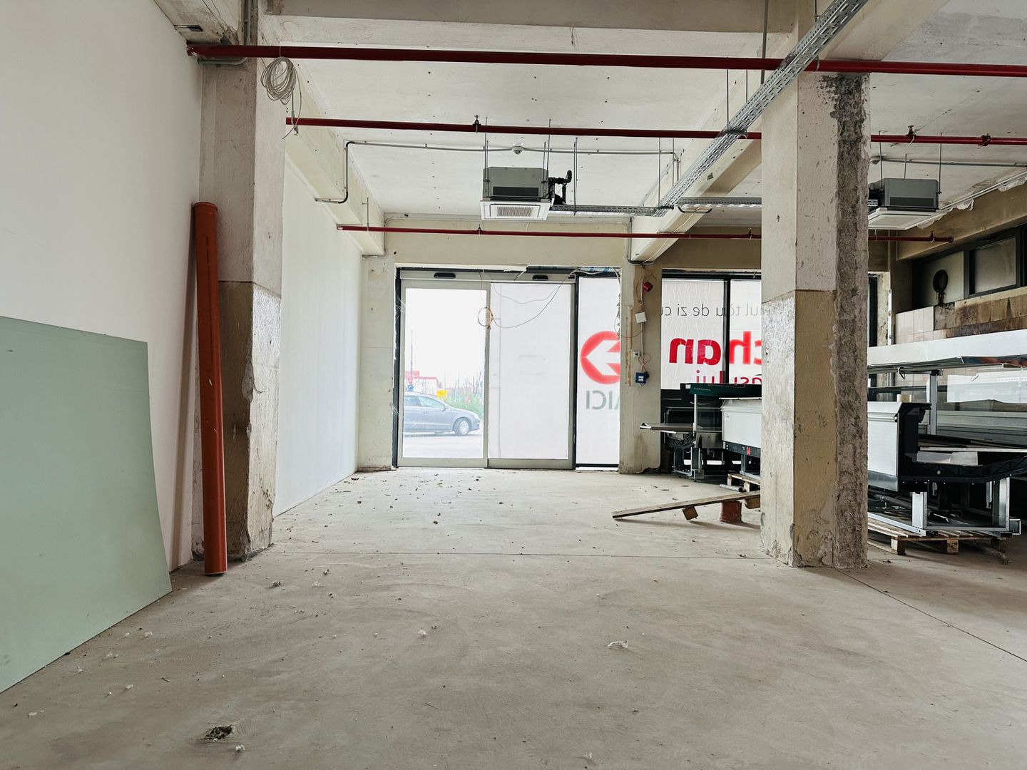 Auchan Buziasului | Spatiu Comercial 108 mp - Acces din exterior | 0% - Poză 11