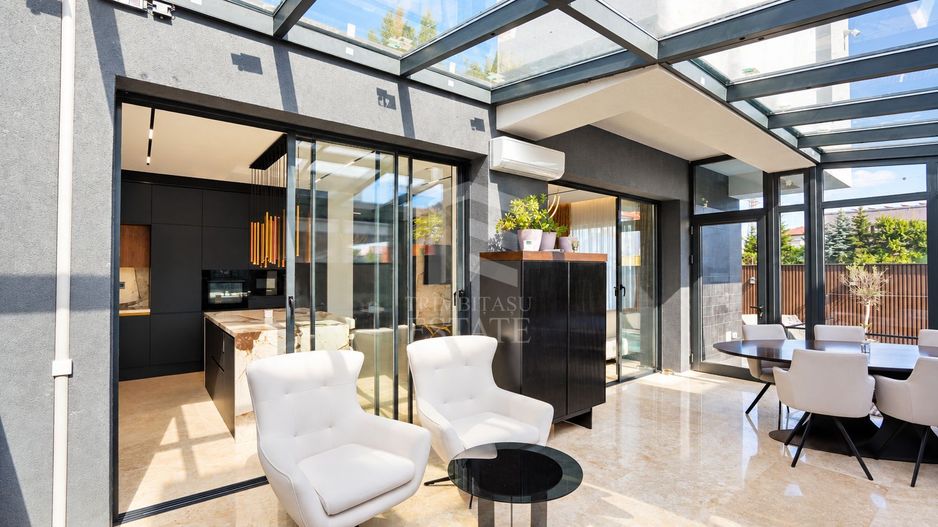 Casă spectaculoasă în Constanța | Design, tehnologie și confort - Poză 10