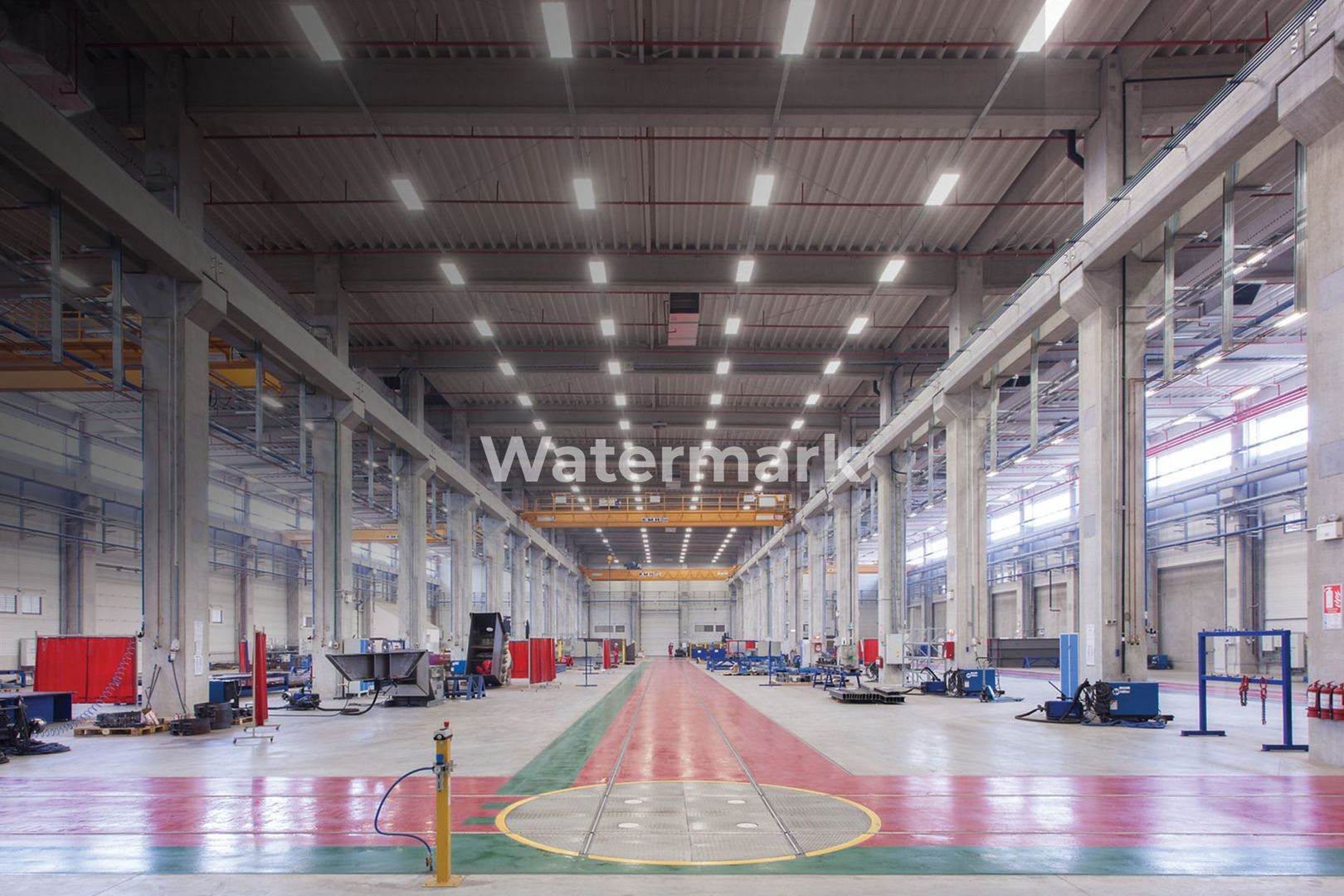 Hala spatioasa de inchiriat - Poză 1