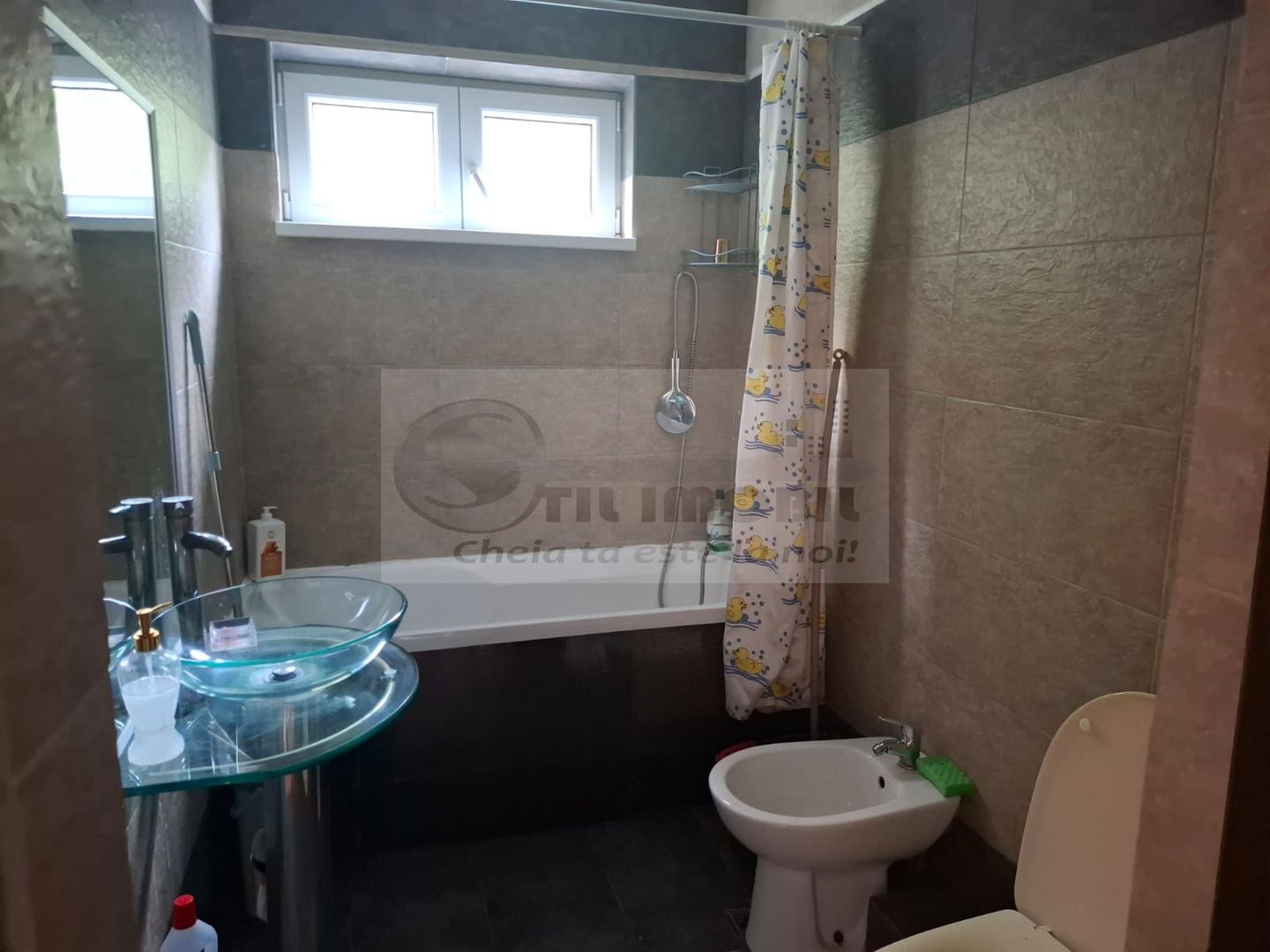 Apartament 3 Camere Podul de Piatra - 550 euro - Poză 9