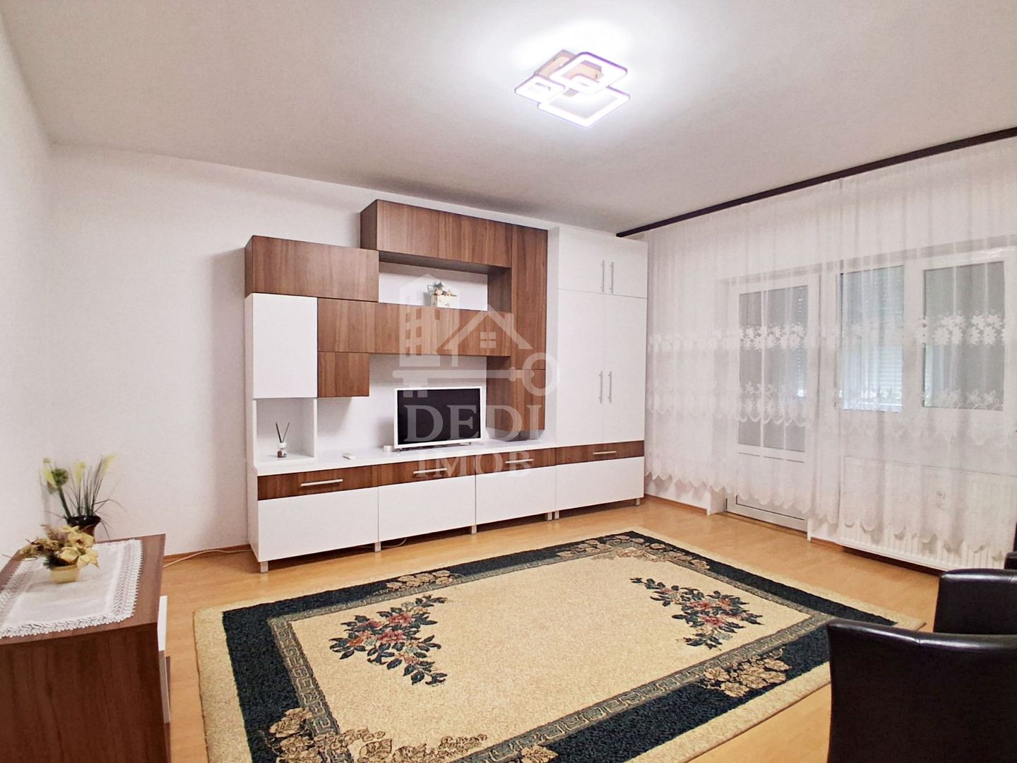 Apartament cu 3 camere de inchiriat zona Rogerius, Oradea - Poză 1