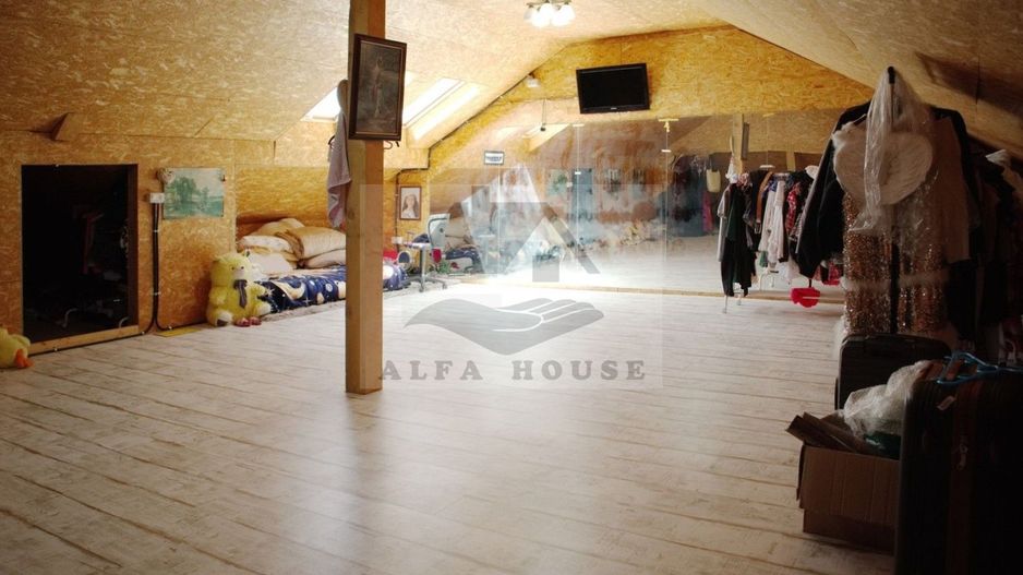 Casa deosebita cu 4 camere, 228 mp, Brașov - Cartierul Stupini - Poză 22