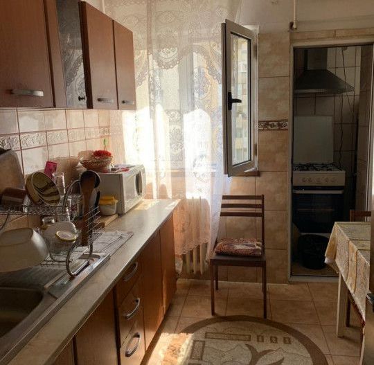 Vanzare Apartement 3 camere Nord L-uri - Poză 3