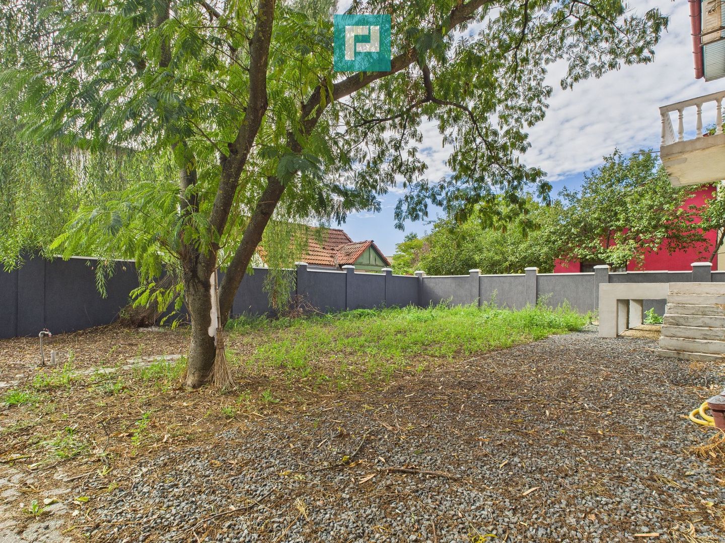 Vilă cu 5 camere pentru investiții în Dumbrăvița - Poză 21