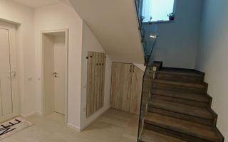 De închiriat – casă superbă cu 3 dormitoare, terasă și curte, Șelimbăr - Poză 12