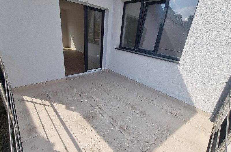 Apartament 3 camere si curte proprie aprox 80 mp biserica Bazilescu - Poză 7