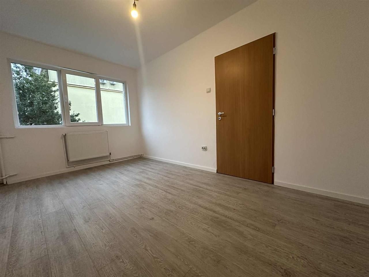 2 cam Sagului  etaj 3 centrala proprie amenajat nou - Poză 4