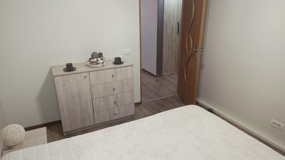 Lipovei | 4 Camere | Decomadat | Etaj Intermediar | Mobilat si Utilat - Poză 9