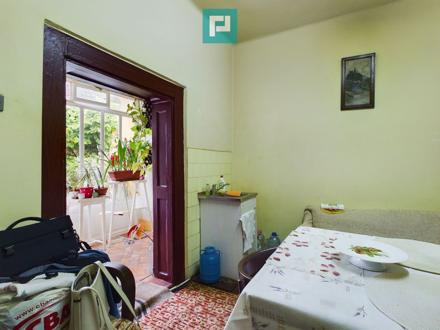 Apartament la casă cu 4 camere în Pârneava - Poză 17