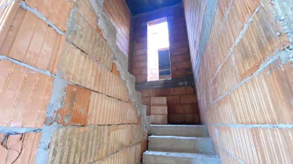 COMISION 0, CASĂ LA ROSU IN SACALAZ, 5 Camere, 107mp Utili, 300mp Teren - Poză 3