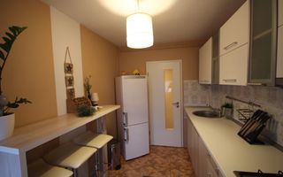 APARTAMENT DECOMANDAT - Poză 3