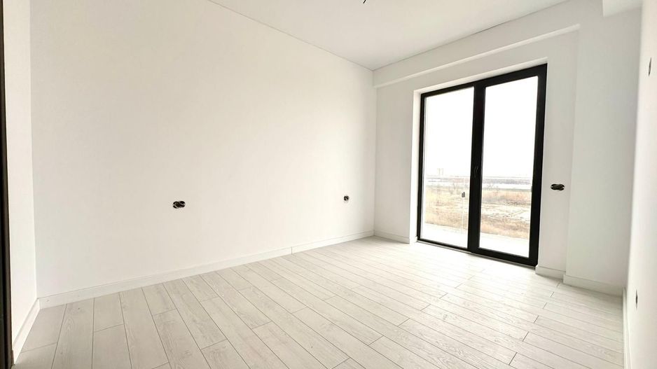 Mamaia nord - 3 Camere de Vanzare- vedere frontala mare - Poză 3