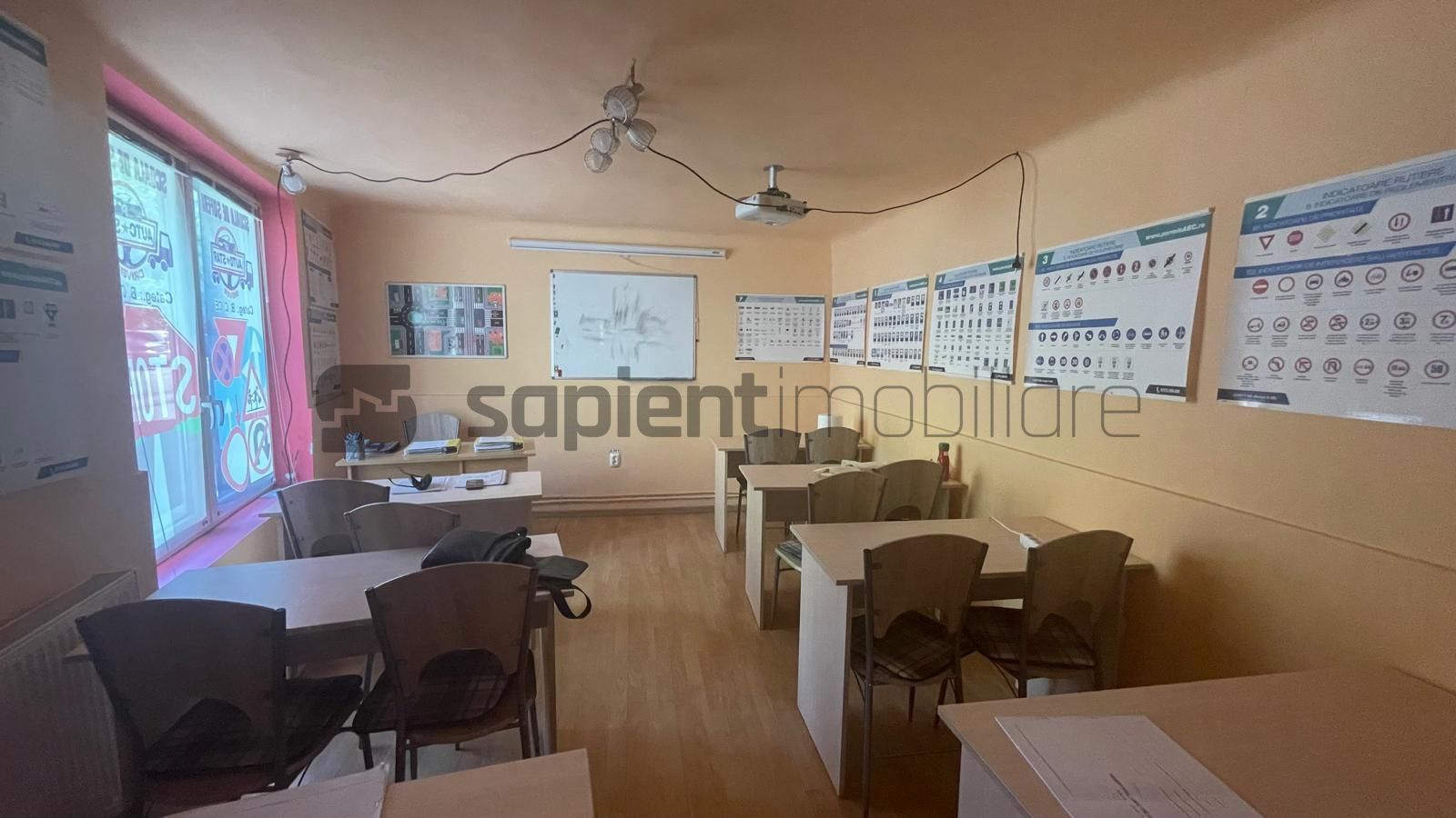 Casă centrală Oradea Ideală locuință sau sediu firmă/cabinet - Poză 3