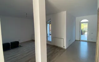 Casă 5 camere, 2 niveluri, intrări și utilități separate – Șag - Poză 12
