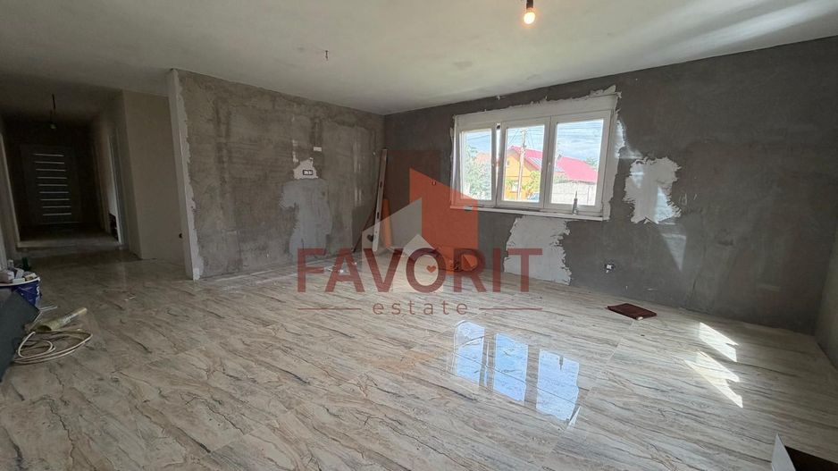 Individuala | 4 camere | 860 mp teren | Pozitie excelenta | Asfalt | - Poză 3