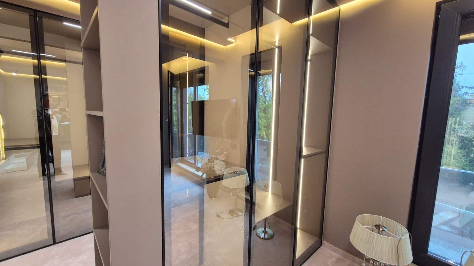 VILA NOUA | MOBILATA SI UTILATA | DAMAROAIA | LANGA PETROM CITY - Poză 14