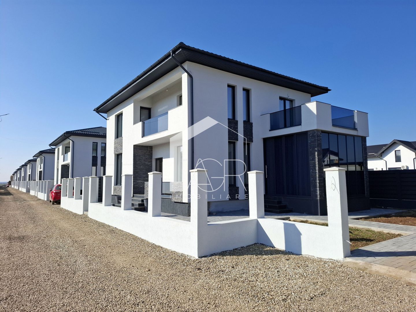 Vila cu 4 camere, cartier nou, Paulesti - Poză 2