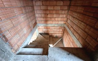 Duplex la rosu cu 3 camere | Mosnita Veche | Padurea Bistrei - Poză 6