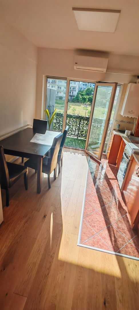 Apartament modern cu 2 camere, balcon și lift. - Poză 3